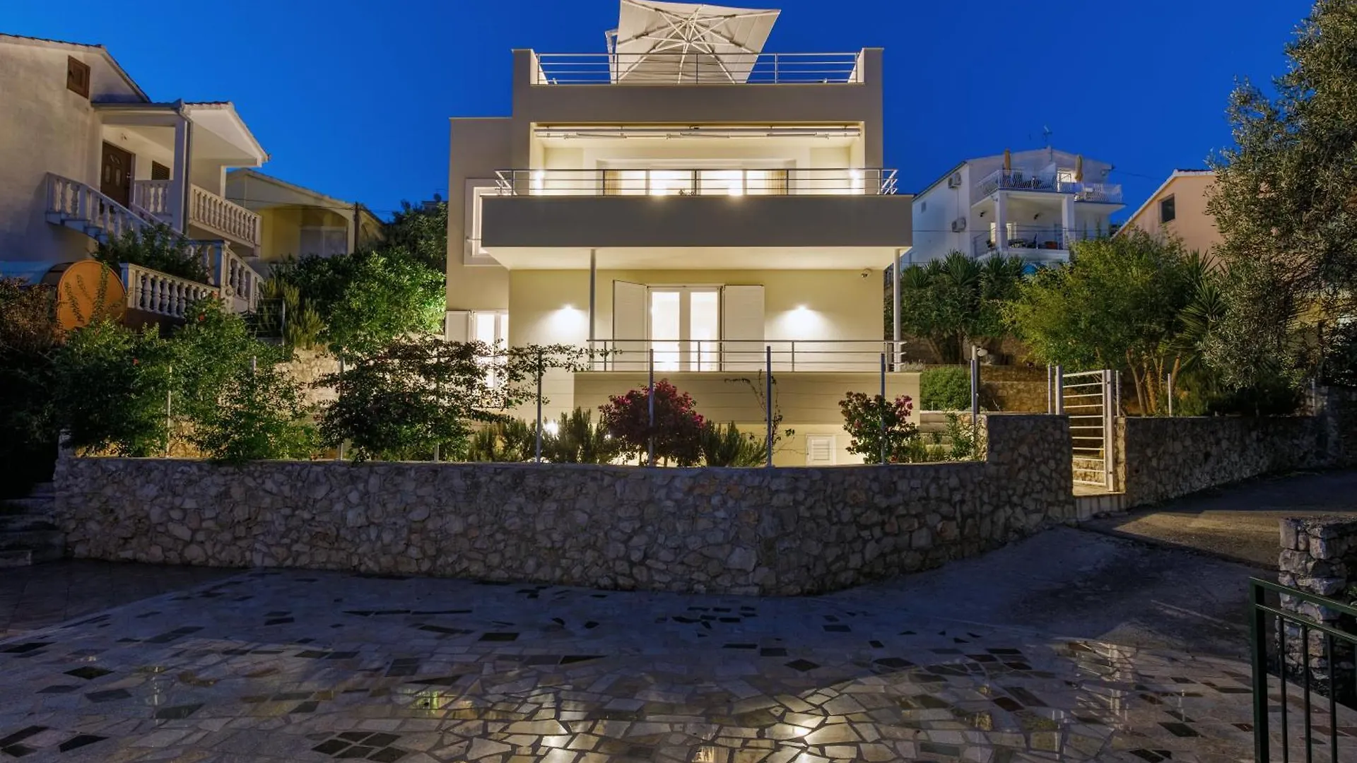 Villa Anadea With Hot Tub Overlooking Sea Trogir
