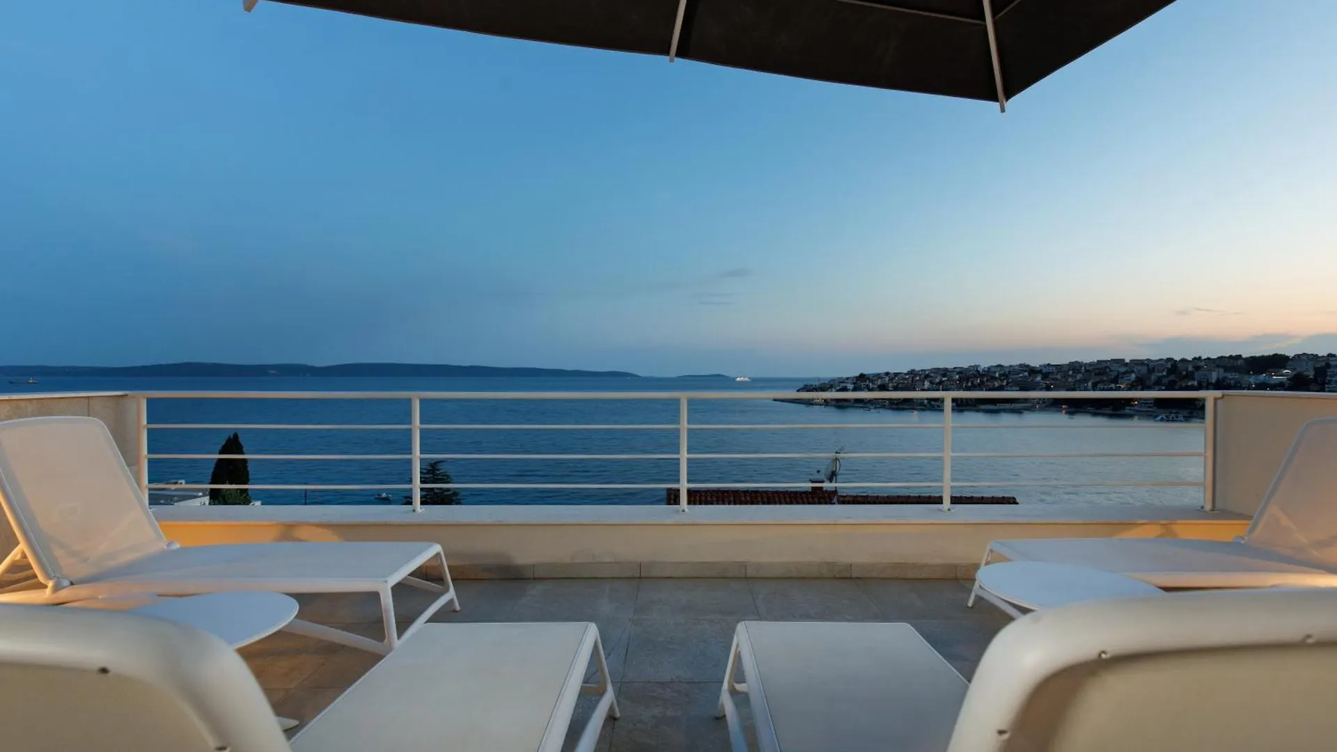 Villa Anadea With Hot Tub Overlooking Sea Trogir